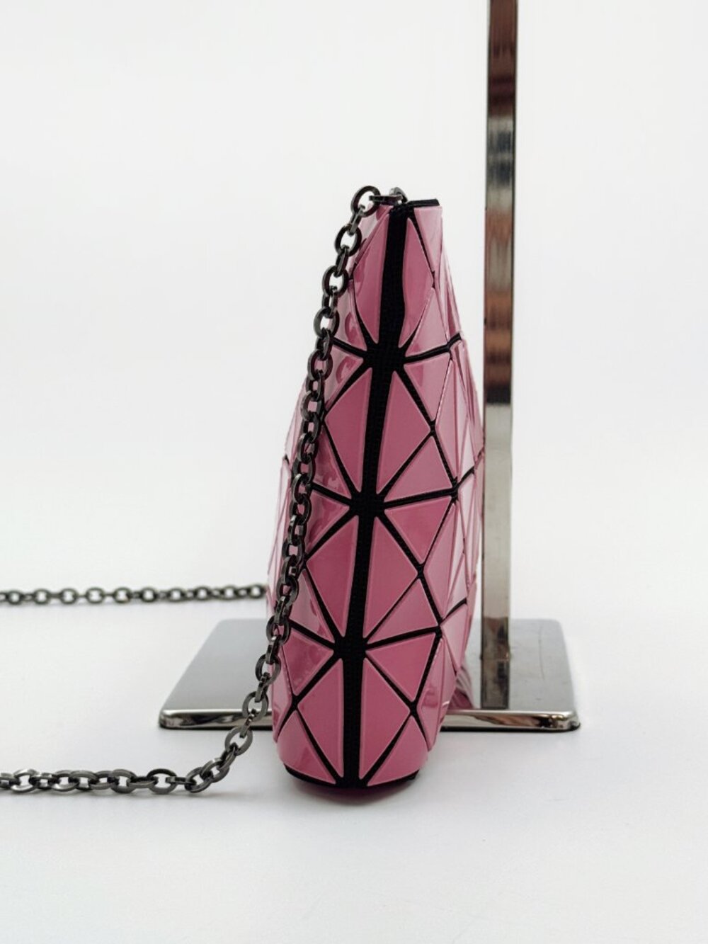 BAO BAO ISSEY MIYAKE Pink Geometric Chain Shoulder Clutch Bag - Picture 5 of 14
